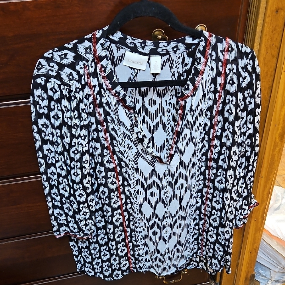 Chico's Black and White Graphic 3/4 Sleeve Blouse